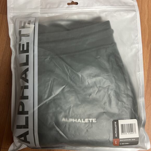 Alphalete Womens Essential Core Shorts Concrete Mid Rise Size Large NWT - Picture 10 of 10